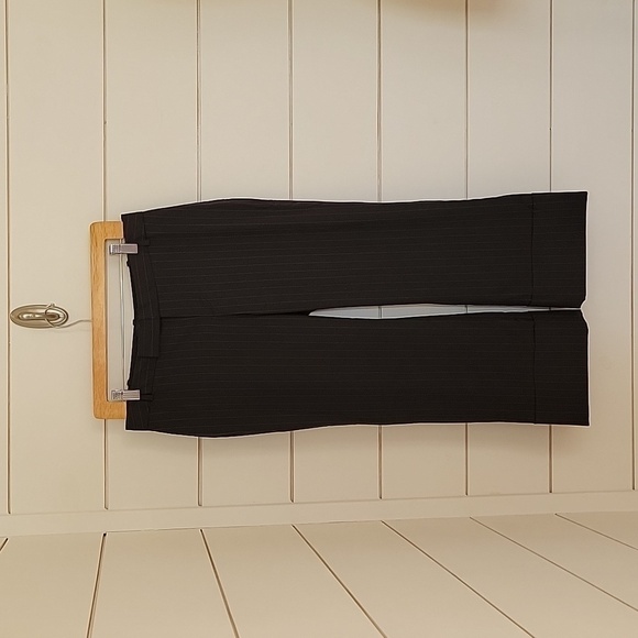Banana Republic size 4 stretch "jackson fit" black with grey pinstripes - Picture 1 of 5